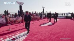 Tom Cruise Top Gun Prömiyerine Helikopterle Geldi