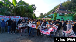 Warga desa di sekitar TPA Piyungan Yogyakarta menggelar demo pada 7 Mei dan tetap menolak membuka akses hingga 11 Mei 2022. (Foto: Nurhadi)