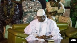 L'ancien autocrate Yahya Jammeh vit en exil en Guinée équatoriale et il n'y a aucun accord d'extradition entre les deux capitales.