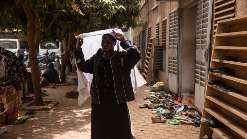 Une cinquantaine de civils tués dans l'est du Burkina