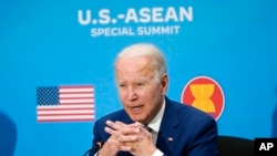 အမေရိကန်-အာဆီယံ ထိပ်သီးအစည်းအဝေး တက်ရောက်နေတဲ့ အမေရိကန်သမ္မတ Joe Biden. (မေ ၁၃၊ ၂၀၂၂)