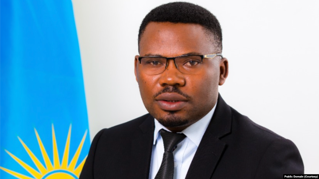 Edouard Bamporiki wari umunyamabanga wa leta muri ministeri y'urubyiruko n'umuco mu Rwanda