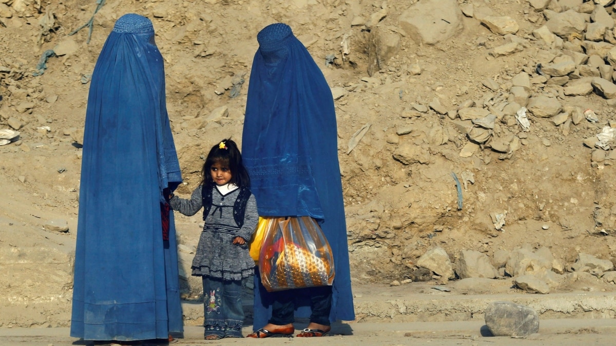 Taliban Leader Indicates Reopening Girls' Schools Depends on Dress Codes