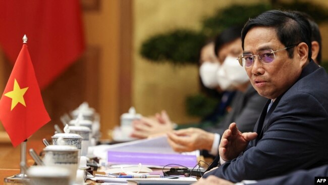 Thủ tướng Phạm Minh Chính tại buổi gặp mặt Phó Tổng thống Mỹ Kamala Harris ở Hà Nội hôm 24/8/2021. Ông Chính sẽ bắt đầu chuyến công du Mỹ 7 ngày trong tuần này để tham dự Thượng đỉnh Hoa Kỳ-ASEAN cũng như thăm và làm việc tại LHQ ở New York.