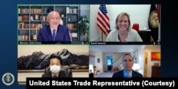 美國貿易代表發出照片顯示，美國主管亞太地區貿易事務的副貿易代表莎拉∙比亞奇（右上）與台灣行政院政務委員兼經貿總談判代表鄧振中（左上）舉行視頻會晤。 （2022年6月1日）