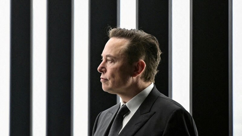 Elon Musk Ingin Pangkas 10% Karyawan Tesla