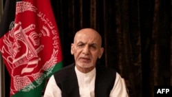 Mantan presiden Aghanistan Ashraf Ghani berbicara melalui tayangan video untuk pertama kalinya sejak melarikan diri dari Afghanistan, 18 Agustus 2021.