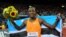 Letsile Tebogo célèbre sa victoire dans le 200m à Zurich, Suisse, le 5 septembre 2024.