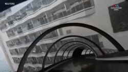 Աշխարհի գավաթի երկրպագուներին տեղափոխող շքեղ զբոսանավի ներսում_1.mp4