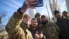 Zelenskyy Kunjungi Pasukan Ukraina di Kherson
