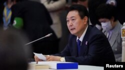 윤석열 한국 대통령이 11일 캄보디아 프놈펜에서 열린 동남아시아국가연합(ASEAN·아세안) 정상회의에 참석했다.