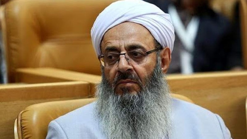 مولوی عبدالحمید می‌گوید جنگ کنونی باید مثل نوشیدن جام زهر و توقف جنگ هشت ساله پایان یابد