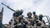Des soldats kenyans débarquent dans la ville de Goma, dans l'est de la République démocratique du Congo, le 12 novembre 2022.