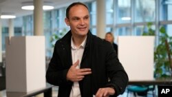 Kandidati i qendrës së djathtë për president, Anze Logar