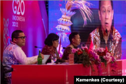 Menteri Keuangan Sri Mulyani dan Menteri Kesehatan Budi Gunadi Sadikin di G20 Bali. (Foto: Courtesy/Kemenkes)