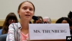 Aktivis iklim Swedia, Greta Thunberg berbicara di depan sidang komite Kongres AS hari Rabu (18/9). 