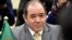 Le ministre algérien des Affaires étrangères, Sabri Boukadoum, assiste à une réunion avec son homologue espagnol à Alger le 4 mars 2020.