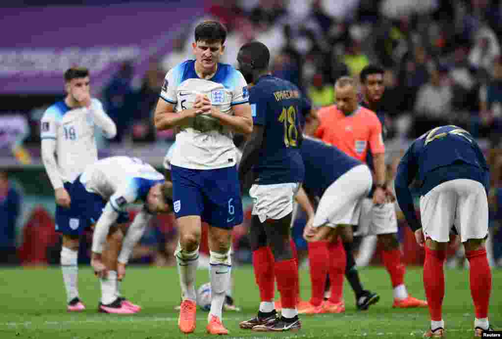 Attaquant ya AngleterreHarrt Maguire nsima na moninga wa ye kozanga kotia mongete na penalty na France na 1/4 na Mondial Qatar 2022 na stade Al khor, Doha, 10 décembre 2022. REUTERS/Annegret Hilse