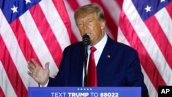 ARCHIVO - El expresidente Donald Trump habla cuando anuncia una tercera candidatura a la presidencia, en Mar-a-Lago en Palm Beach, Florida, el 15 de noviembre de 2022.