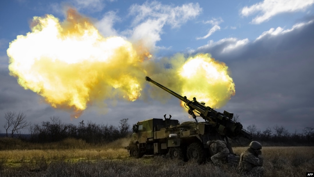 Ukrainian servicemen fire with a CAESAR self-propelled howitzer towards Russian positions in eastern Ukraine, Dec. 28, 2022. 