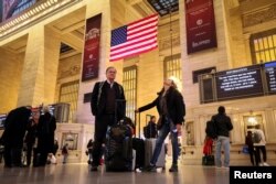 Suasana di Stasiun Grand Central, New York City, AS, menjelang liburan Thanksgiving, , 23 November 2022. (REUTERS/Brendan McDermid)