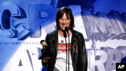 Jeff Beck ganhou o Grammy na categoria de Melhor Pop Instrumental, Los Angeles, 2011