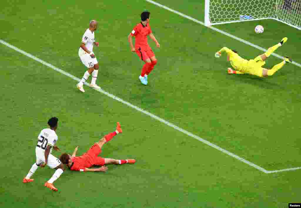 Mohammed Kudus marca o segundo golo contra a Coreia do Sul.&nbsp;Education City Stadium, Al Rayyan, Qatar.&nbsp;28 Nov. 2022.