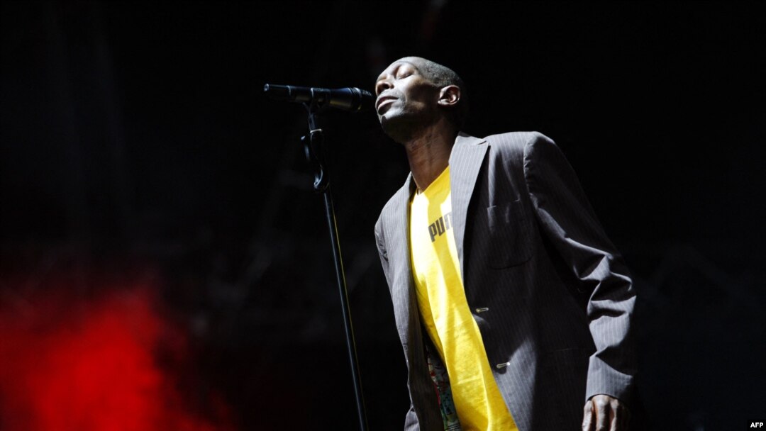 FILE - Maxell Fraser aka Maxi Jazz of the British band Faithless performs during the Rock en Seine music festival, in Saint-Cloud, near Paris, in 2007.