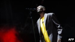 FILE - Maxell Fraser aka Maxi Jazz of the British band Faithless performs during the Rock en Seine music festival, in Saint-Cloud, near Paris, in 2007.