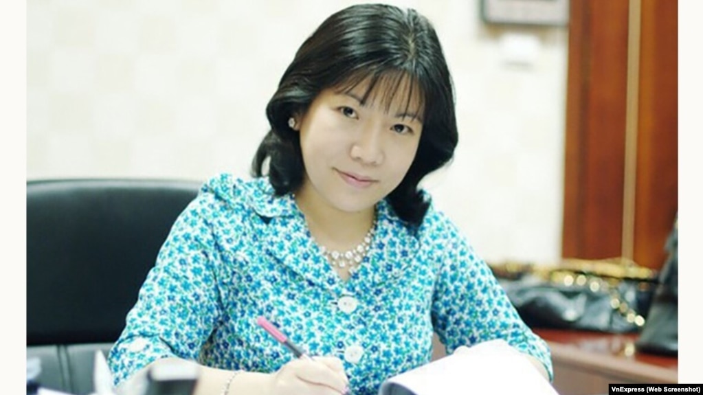 Cựu chủ tịch AIC Nguyễn Thị Thanh Nhàn, hiện đang bị Bộ Công an Việt Nam truy nã quốc tế, sẽ bị đưa ra xét xử vào tháng sau cùng 35 bị can khác trong vụ án tham nhũng về mua sắm thiết bị y tế ở Đồng Nai.