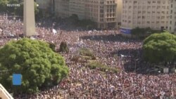 Así celebró el mundo la victoria argentina en el Mundial de Qatar