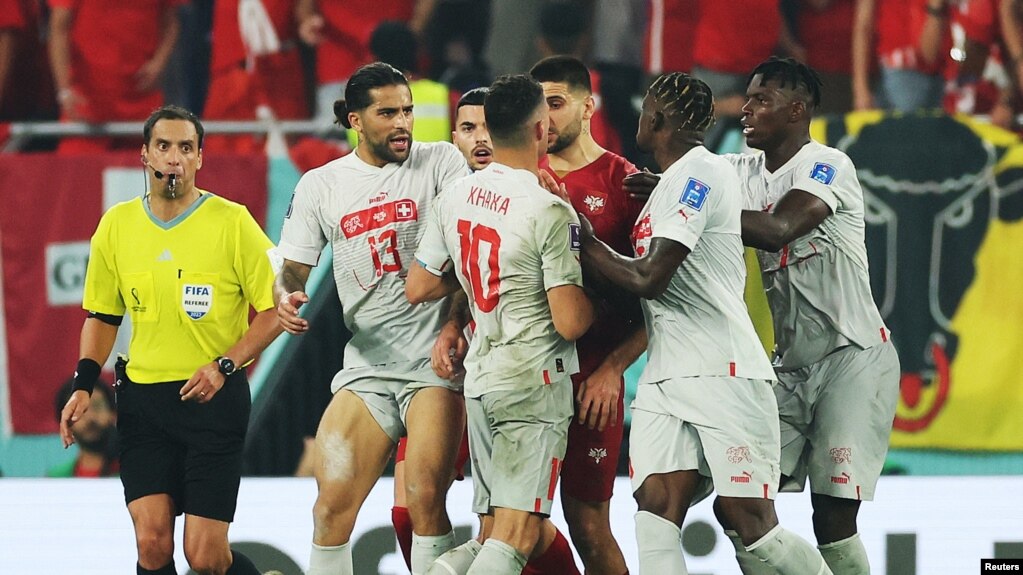 FIFA, akuza disiplinore ndaj Serbisë për sjelljen gjatë ndeshjes me Zvicrën