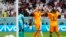 Frankie de Jong, jwe La Oland, selebre viktwa ekip la ak ko-ekipye li Memphis Depay, nan Mondyal Foutbol Qatar la, 29 Nov. 2022. 