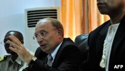 L'ambassadeur de France au Burkina Faso, Luc Hallade.