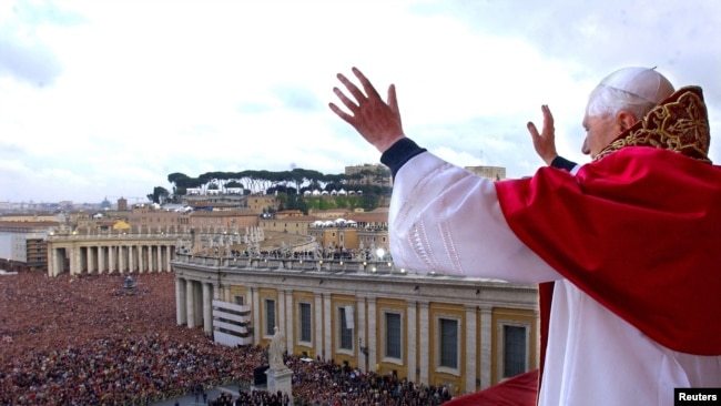 En Fotos | La trayectoria papal de Benedicto XVI