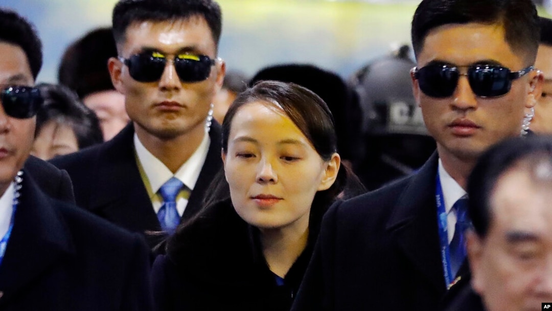 지난 2018년 2월 평창동계올림픽 개막식에 참석하기 위해 한국 강원도 진부역에 도착한 김여정 북한 노동당 부부장.