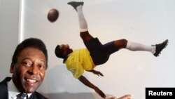 Pelé trong một sự kiện về chính ông ở London hồi tháng 10/2003.