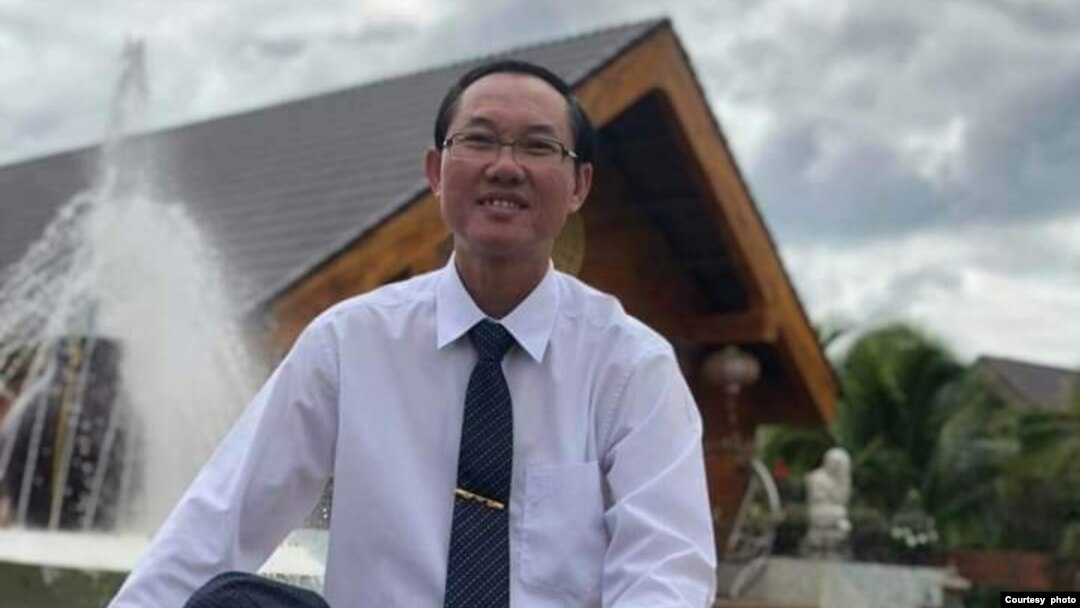 Thầy giáo Đặng Đăng Phước. Photo by Le Thi Ha 