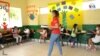 Unos 1.357 niños migrantes venezolanos sin escolarizar reciben educación en Colombia  
