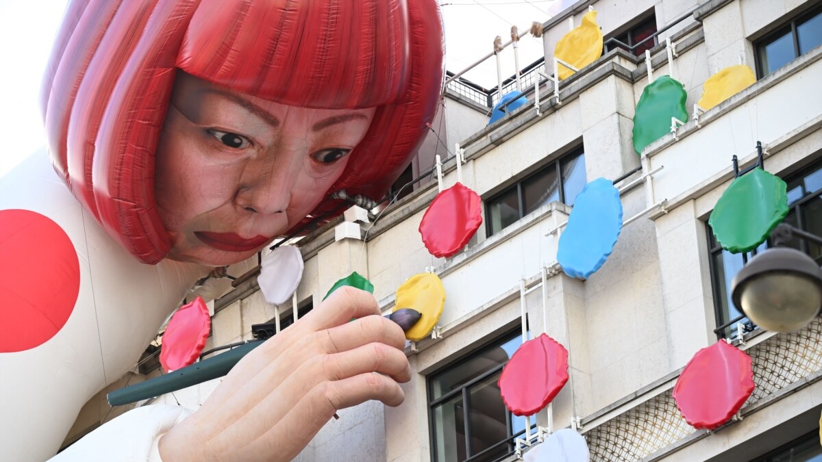 The famous polka dots of Yayoi Kusama are all over Louis Vuitton stores  around the world