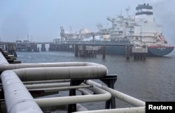 Tanker 'Hoegh Esperanza' di Wilhelmshaven, Jerman, 17 Desember 2022. (Foto: Michael Sohn via REUTERS)