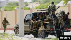 FILE - Somali military soldiers in Mogadishu, April 27, 2022. Two suicide car bombers killed at least 15 people in the town of Mahas in central Hiran region.
