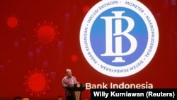 Gubernur Bank Indonesia Perry Warjiyo berbicara dalam pertemuan tahunan dengan pemangku kepentingan keuangan di Jakarta, 30 November 2022. (Foto: REUTERS/Willy Kurniawan)