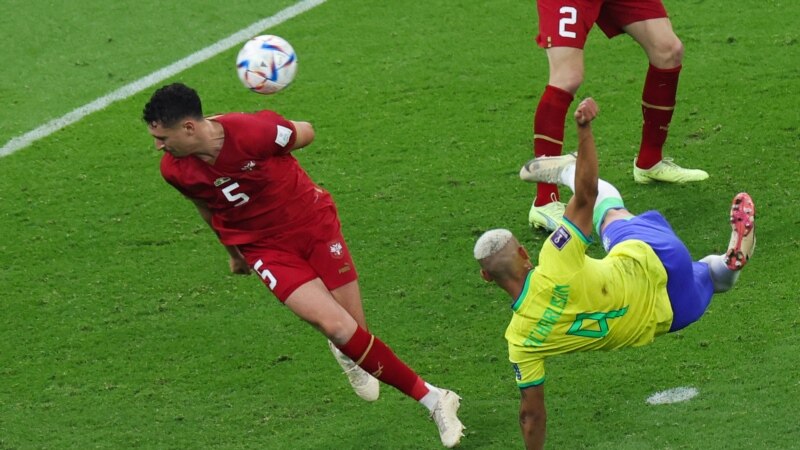 Di pertandingan final Piala Dunia, Brasil  2 gol melawan Sevilla  Menang tanpa gol