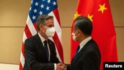 美国国务卿布林肯与时任中国外交部长王毅在联合国大会间歇在纽约曼哈顿会晤。(2022年9月23日)