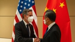 美国国务卿布林肯与时任中国外交部长王毅在联合国大会间歇在纽约曼哈顿会晤。(2022年9月23日)
