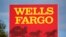 Foto Achiv: Yon Afich bank wells Fargo, nan Bradenton, Florid. 