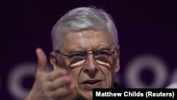 Kepala Pengembangan Sepak Bola Global FIFA Arsene Wenger saat konferensi pers. (Foto: REUTERS/Matthew Childs)