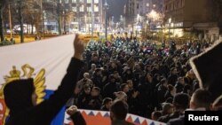 Protest pristalica desničarskih organizacija ispred crkve Svetog Marka