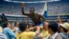 ARCHIVES - Pelé après avoir remporté la Coupe du monde 1970 avec le Brésil au stade Azteca de Mexico City, le 21 juin, en battant l'Italie. 